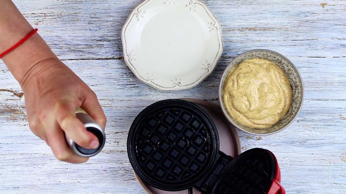 How to make Sweet Keto Chaffles?