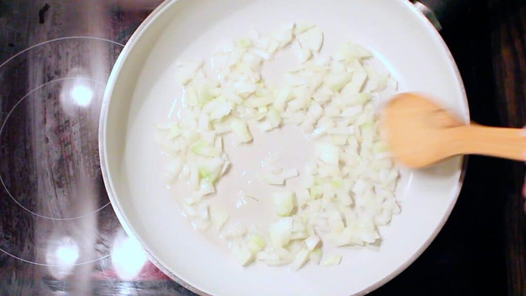 Keto Shirataki Noodles caramelizing onion.