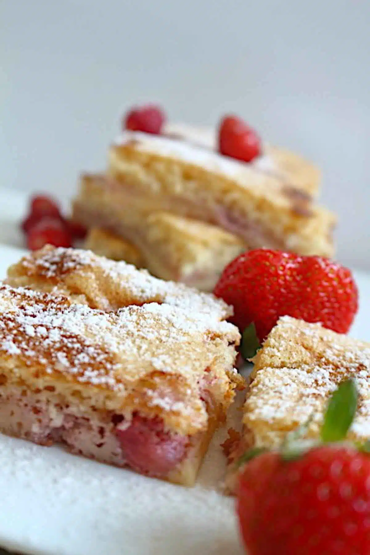 Keto Almond Cake with strawberries.