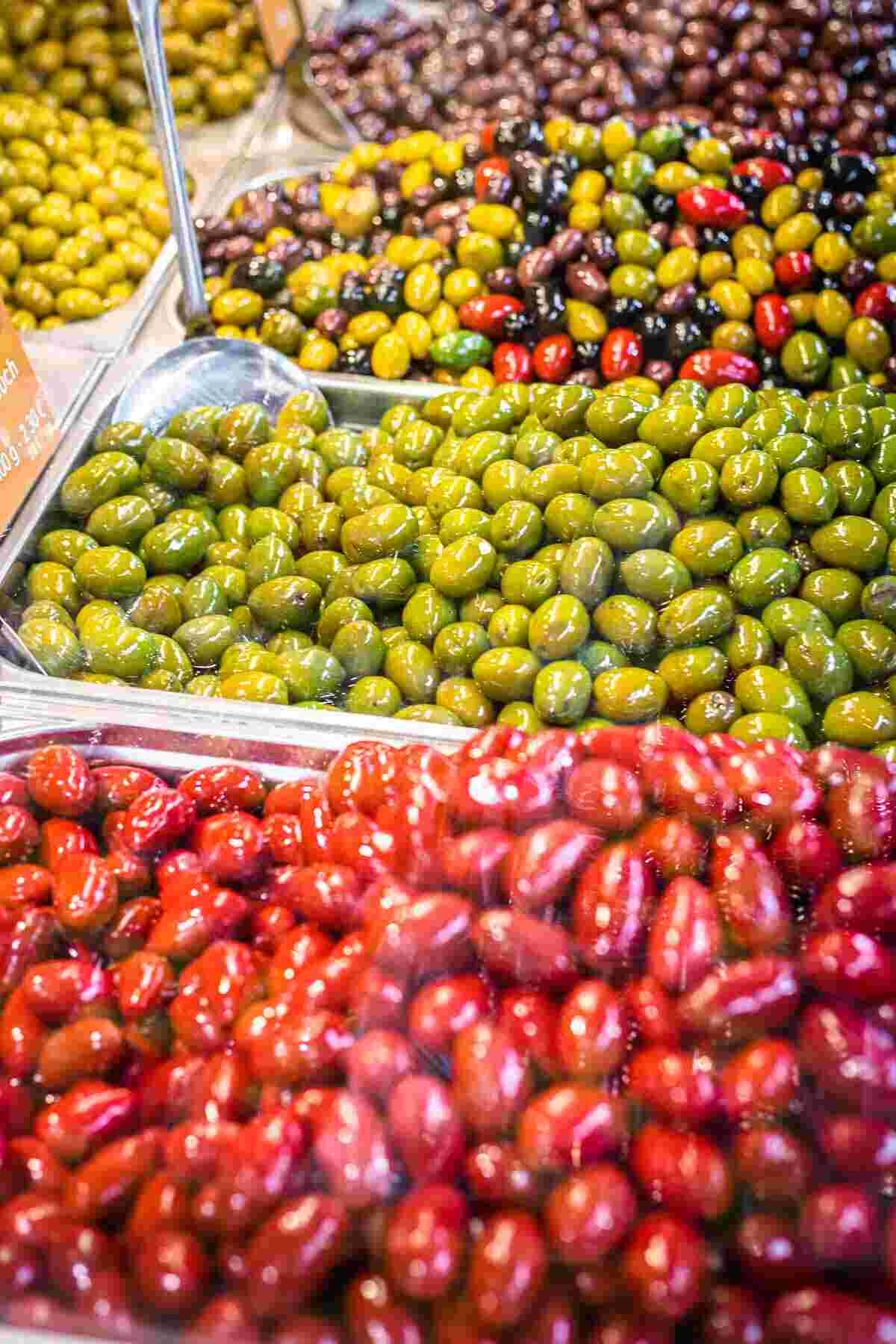 Keto Food List for Beginners olives.