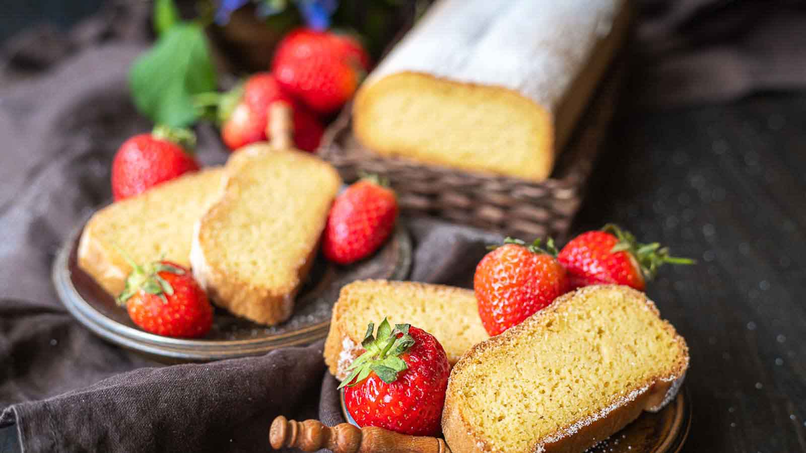 Pound Cake with strawberries.